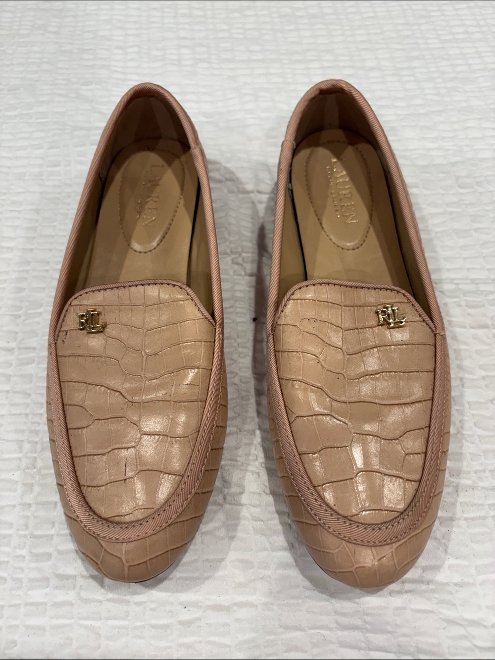 Ralph Lauren Blush Pink Croc-Embossed Leather Flats
Size 8 - Picture 2 of 6